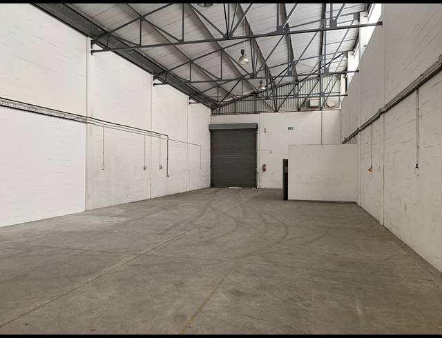 422M² FACTORY TO LET IN AIRPORT INDUSTRIA